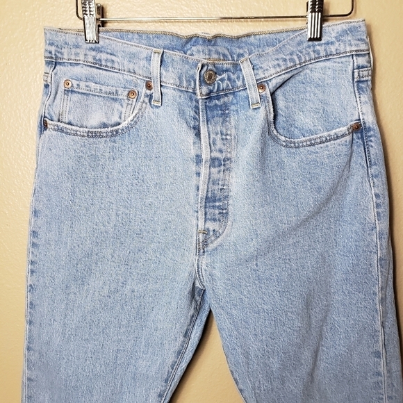 Levis 501 Womens Button Fly Light Wash Raw Hem Skinny Jeans-Size 31 - Picture 2 of 12